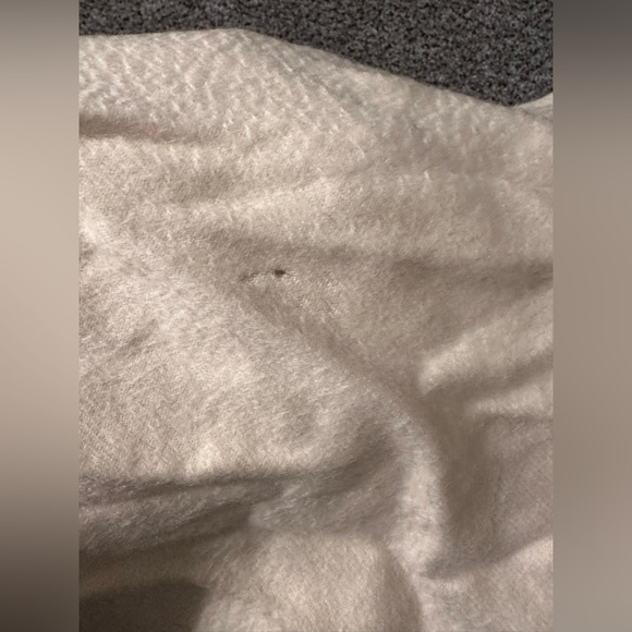 BURBERRY Ivory Cashmere Fringe Scarf Cursive Burberry Signature Logo - Picture 3 of 6